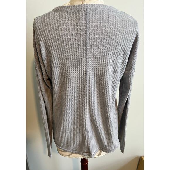 Mudd Button Up Gray Blouse Small - Picture 4 of 8